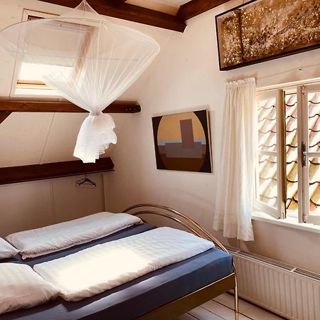 Vakantie Appartement Goedereede Let Op De Badkamer Moet Met Andere Gasten Gedeeld Worden Dış mekan fotoğraf